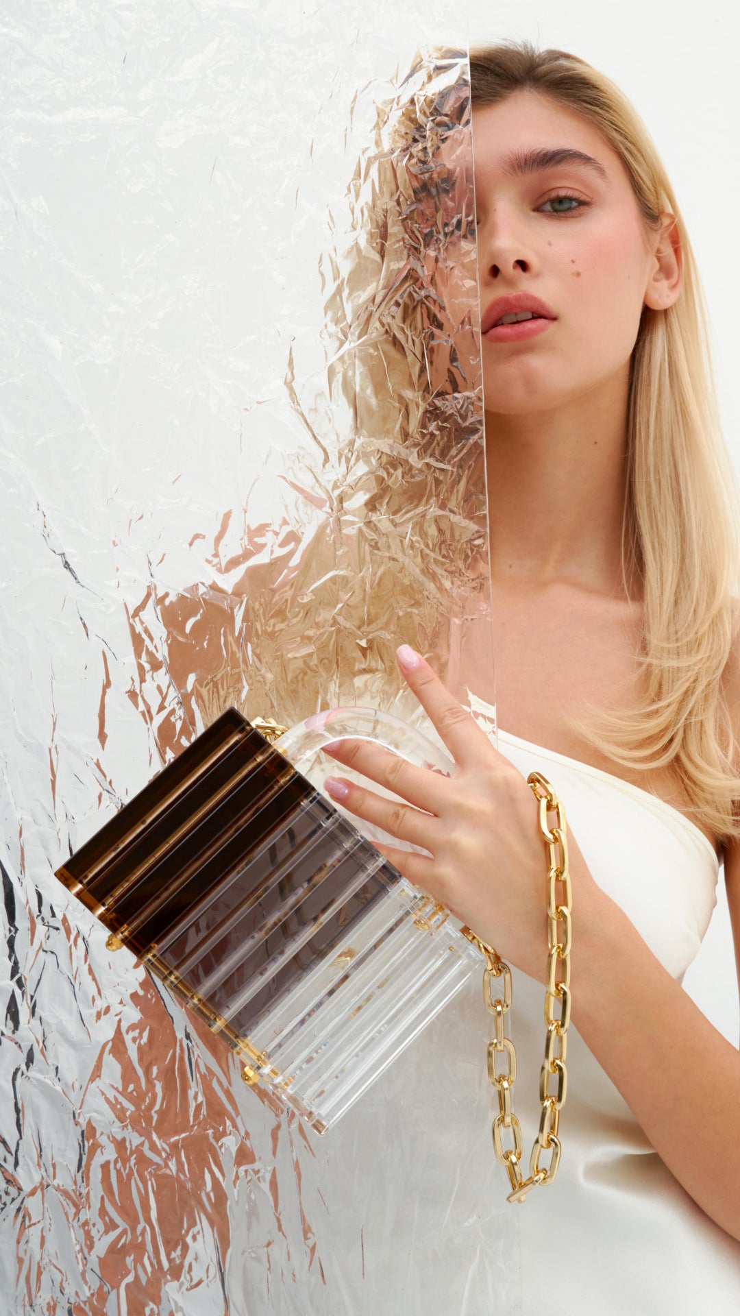 Yara Ombré Brown w/ chain