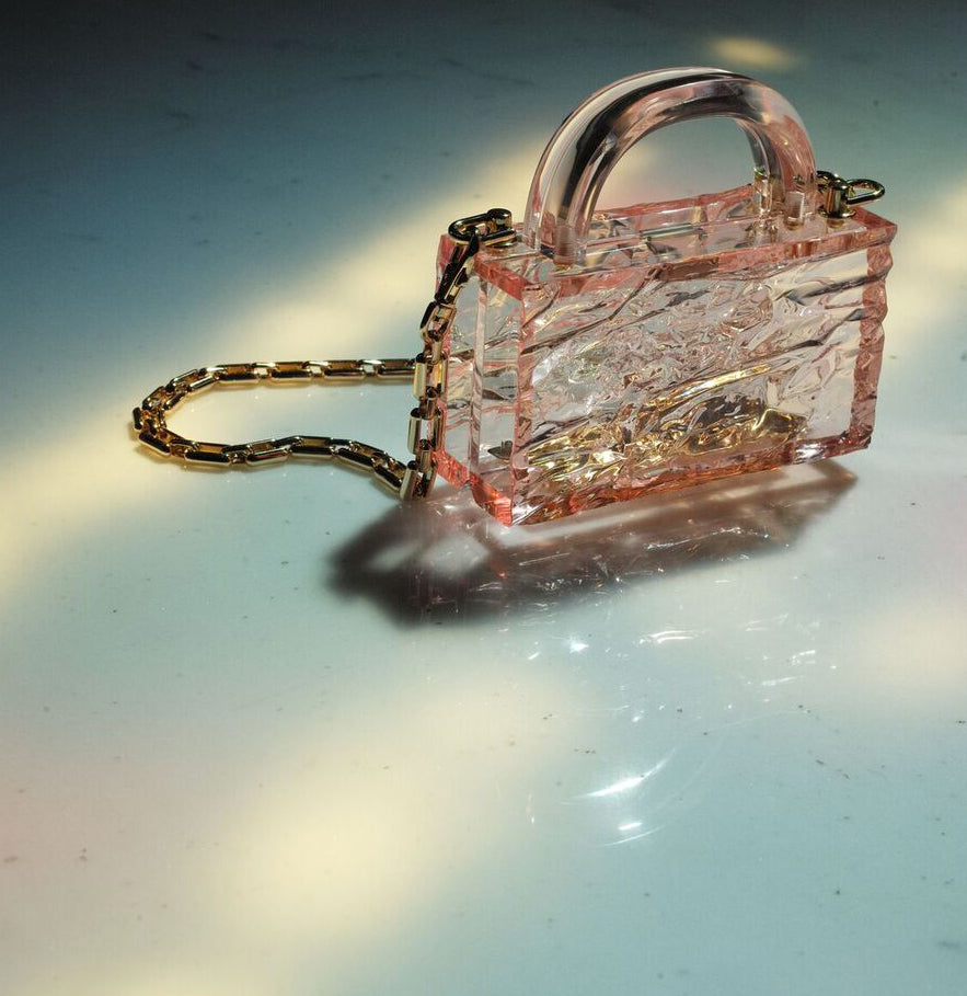 Mini Leon Crushed Ice in Pink with Chain