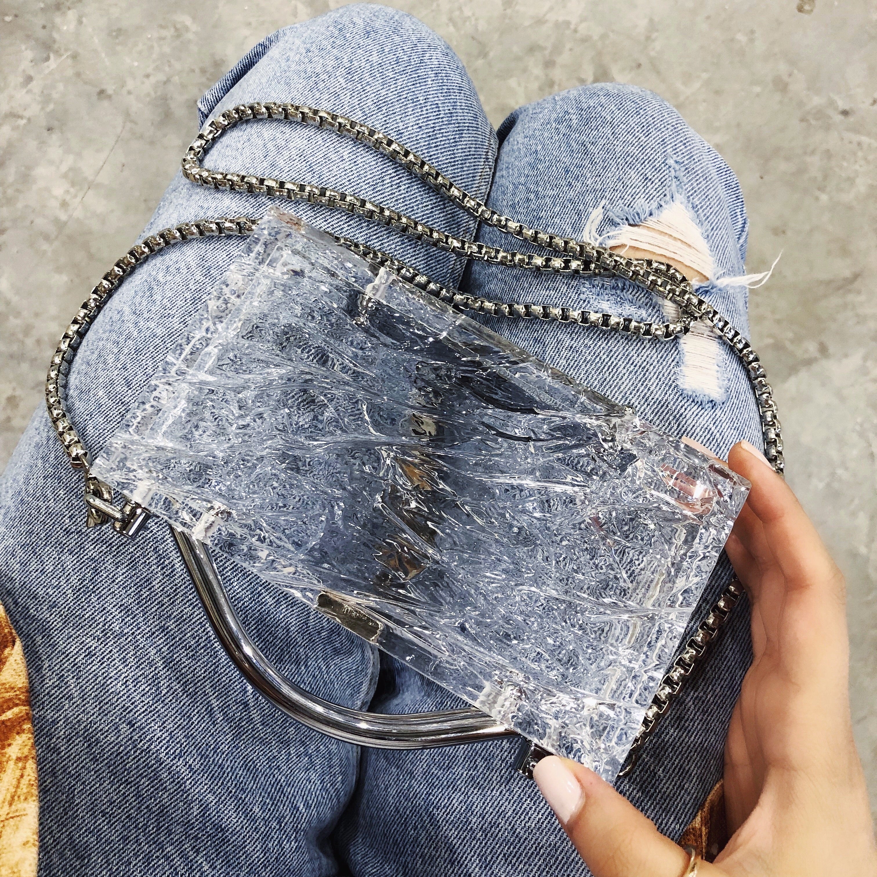 Eugene Crushed Ice with Chain - small